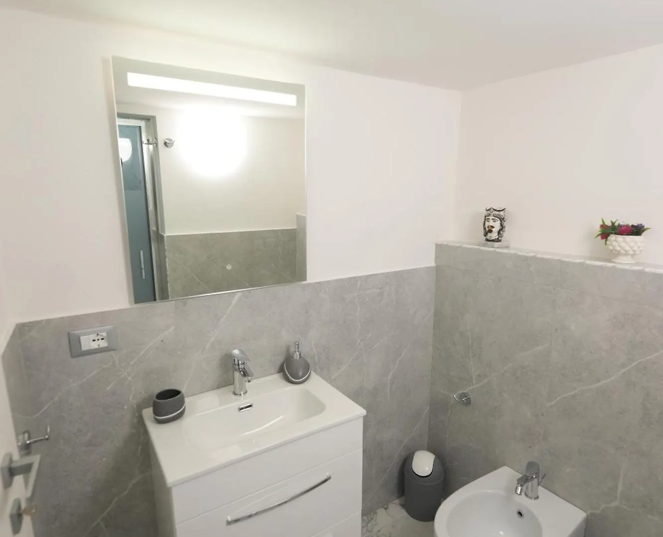 Catania Luxury Apartments 0*,  Italia